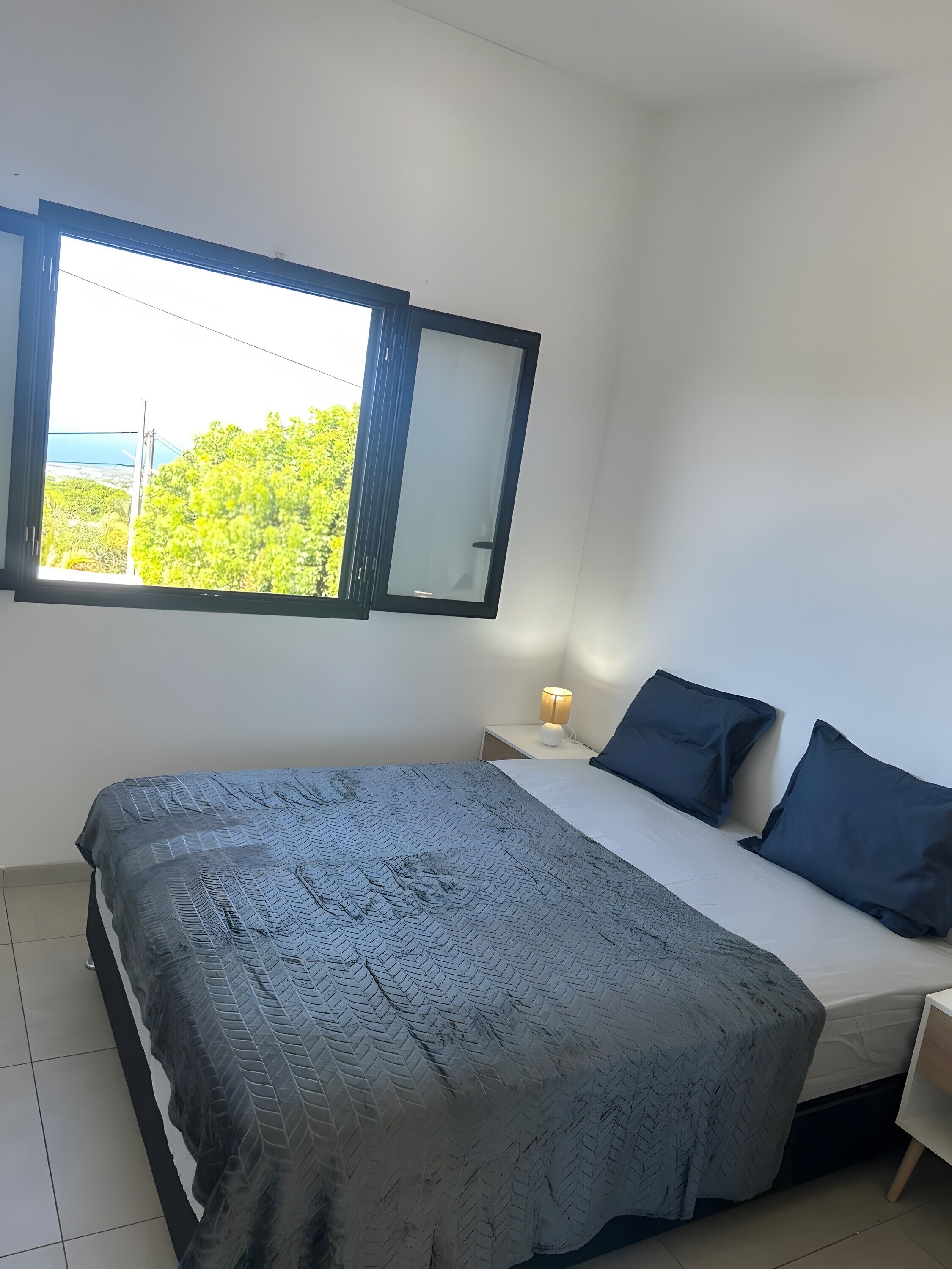 Fer et planche à repasser, Wi-Fi, draps fournis