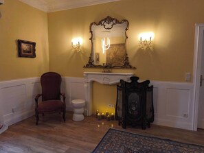 Interior - Elegance & Charm in Château – Suite Marie Thérèse (Malberg)