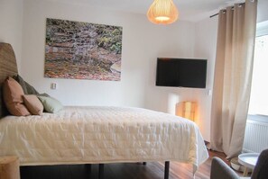 Iron/ironing board, travel cot, WiFi, bed sheets - Quality time for two - Spring water shower, hotsprings spa incl. (Traben-Trarbach)
