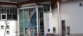 Quiet, spacious room, priv. Bathroom, spring water