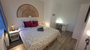 Fer et planche Ă repasser, Wi-Fi, draps fournis