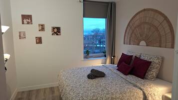 Fer et planche Ă repasser, Wi-Fi, draps fournis