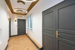 Apartment | Reception - Charming AC- 1bdr Montaigne/arc de Triomphe (Paris)