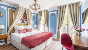 4 bedrooms, desk, iron/ironing board, free WiFi - IN ONE OF PARIS’S MOST HISTORIC & VIBRANT NEIGHBORHOODS –LE MARAIS -4 BEDROOM (Paris)