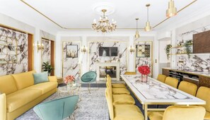 Interior - IN ONE OF PARIS’S MOST HISTORIC & VIBRANT NEIGHBORHOODS –LE MARAIS -4 BEDROOM (Paris)