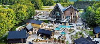 Hillside Haven: Serene Studio Retreat for 4