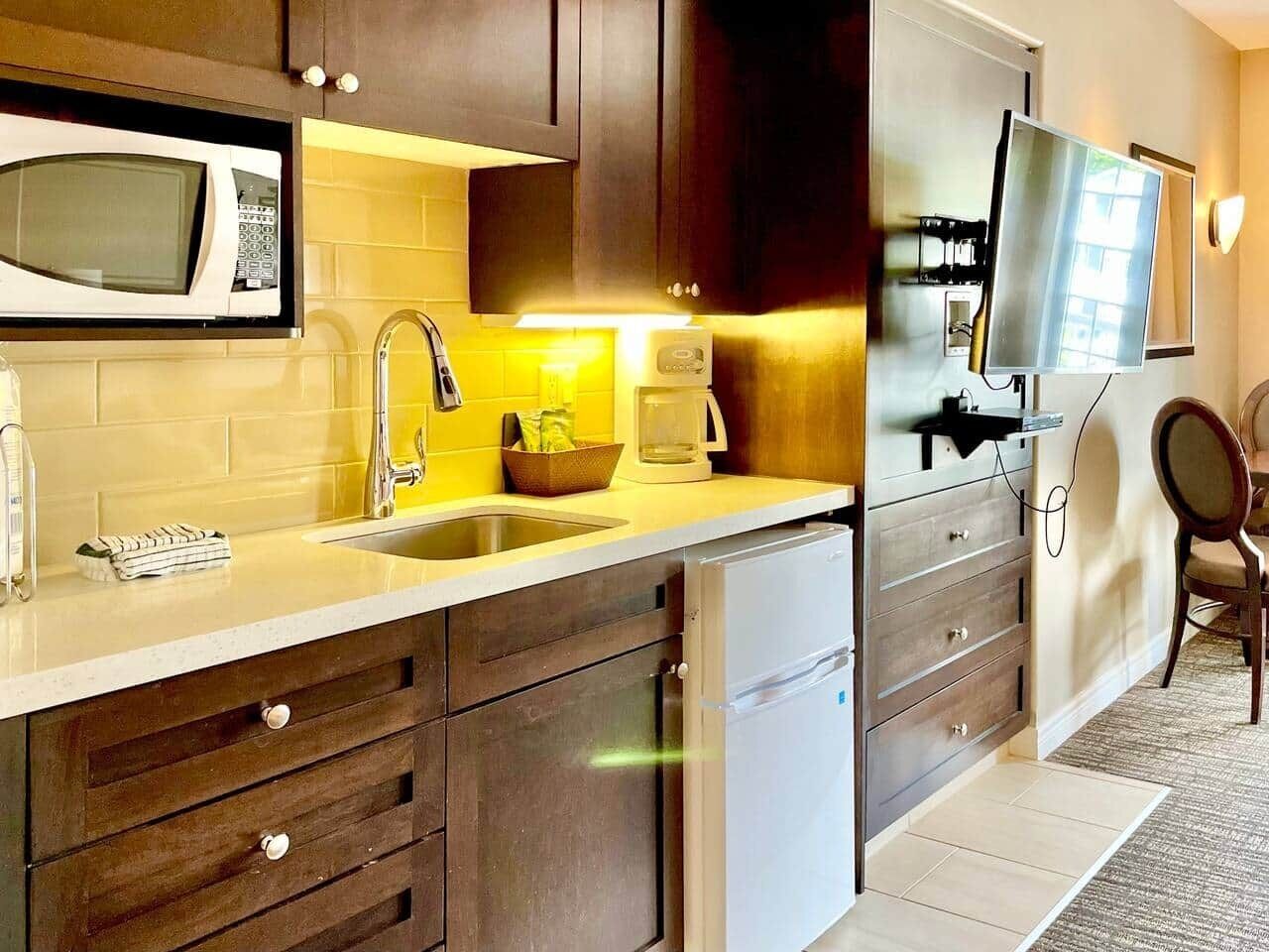 Fridge, microwave, toaster, highchair