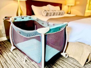 Bügeleisen/Bügelbrett, WLAN, Bettwäsche