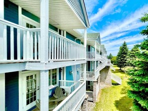 Exterior - Adjoining 1-Bedroom + Studio Condos near Horseshoe (Oro-Medonte)