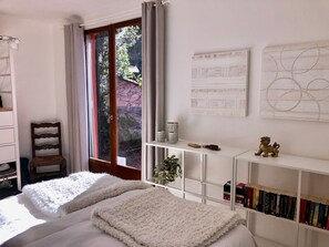 Iron/ironing board, WiFi, bed sheets - Casa Vermella with Pool and Terrace (Sorède)