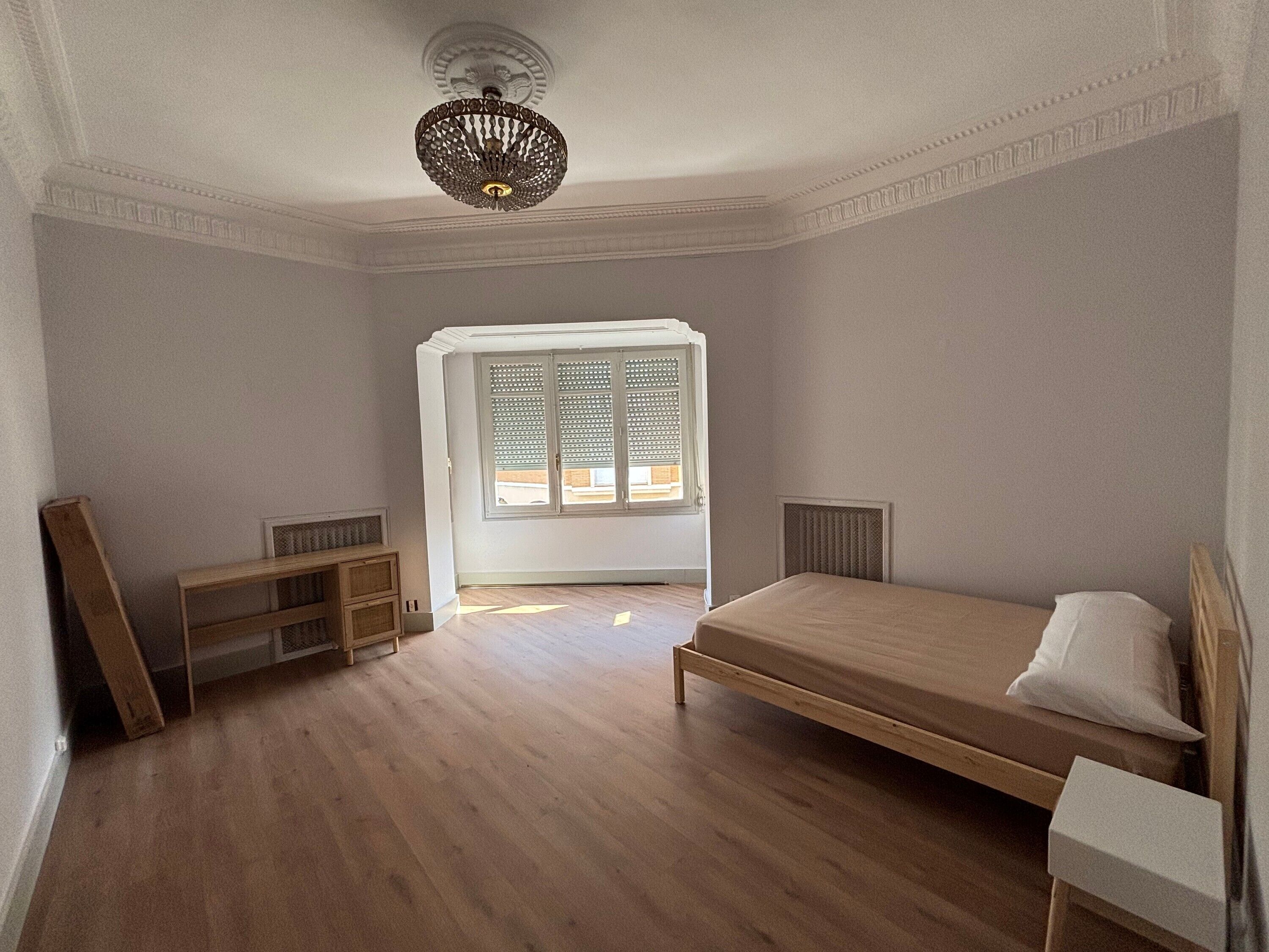 Fer et planche à repasser, Wi-Fi, draps fournis