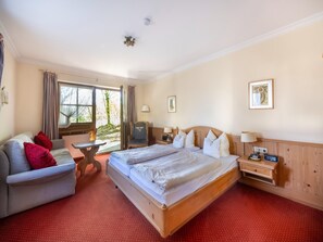 1 Schlafzimmer, individuell eingerichtet