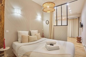 Apartamento | 1 quarto, espaço de trabalho para notebook