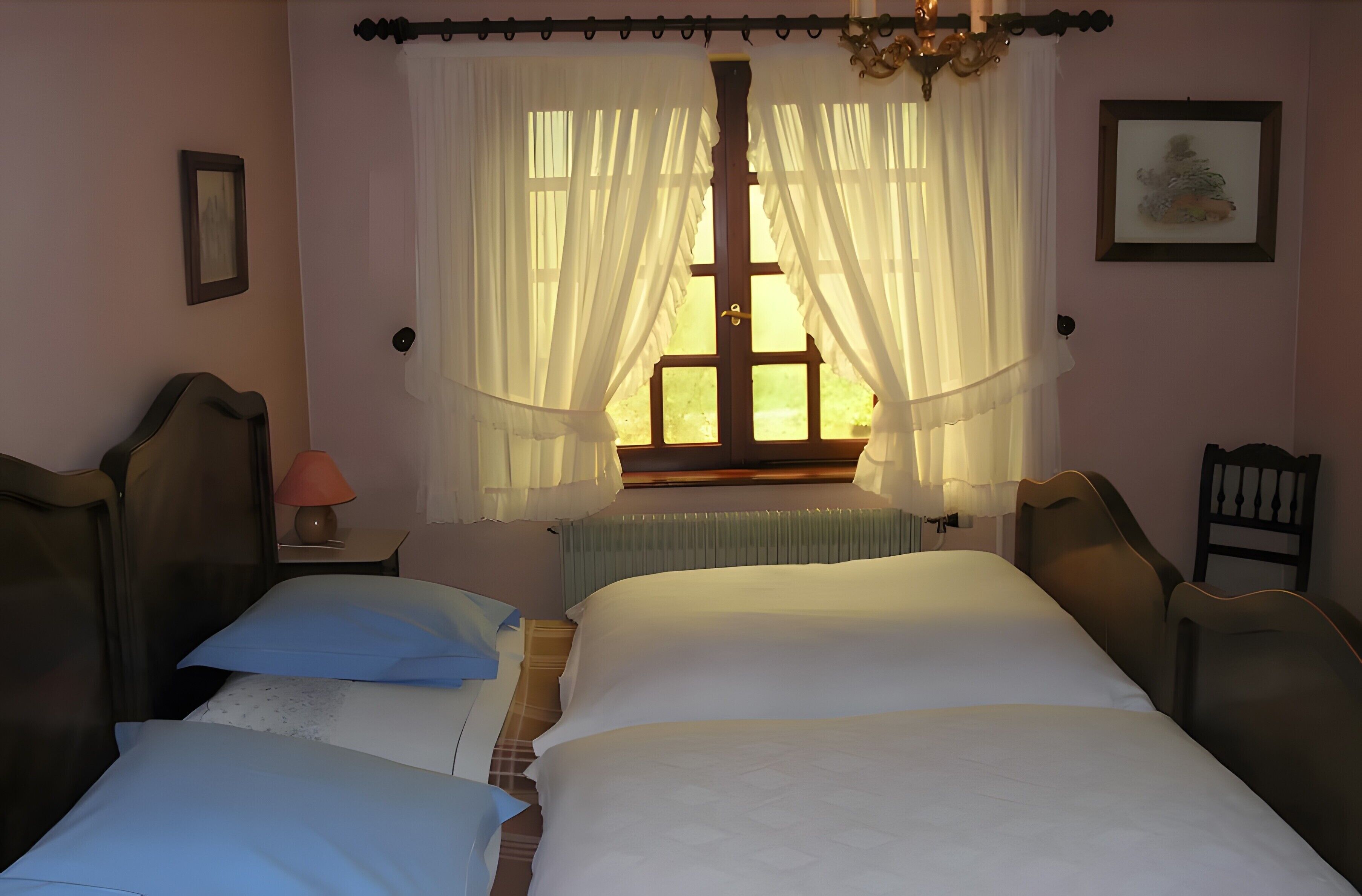 Fer et planche à repasser, Wi-Fi, draps fournis