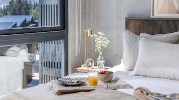 Tirai kedap cahaya, setrika/meja setrika, dan Wi-Fi gratis