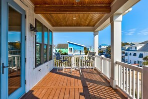 Property grounds - Coastal Charm - 5 Bedroom House with Private Pool & Elevator (Carolina Beach)