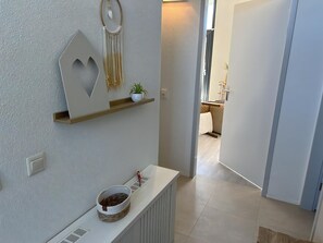 Interior - Suny bungalow with a private jetty. (Lemmer)