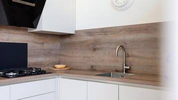 Lave-vaisselle, cafetiĂšre/bouilloire