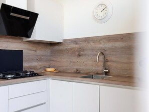 Lave-vaisselle, cafetière/bouilloire