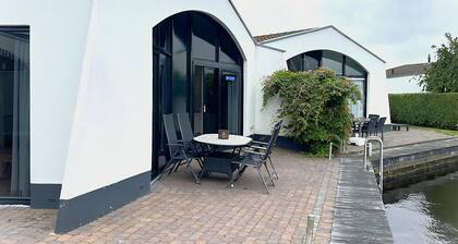 Bungalow with a private jetty