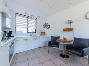 Oven, dishwasher, coffee/tea maker - Park Brekkense Wiel 190 (Lemmer)