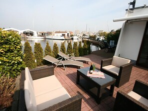 Terrace/patio - 2 bedroom accommodation in Lemmer (Lemmer)