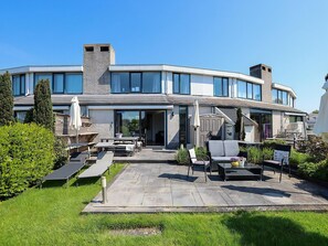 Outdoor dining - Park Brekkense Wiel 069 (Lemmer)