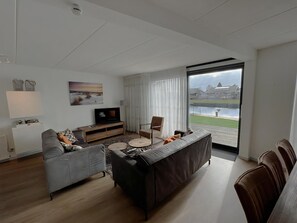 Smart TV - Park Brekkense Wiel 038 (Lemmer)