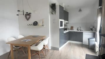 Lave-vaisselle, cafetiĂšre/bouilloire