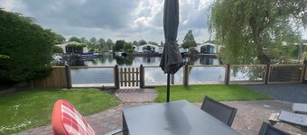 Bungalow at the waterside pets and children friendly.