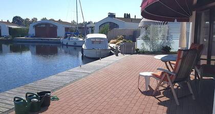 Bungalow at the waterside with private jetty
