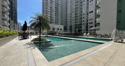 Moderno com AC piscina e academia