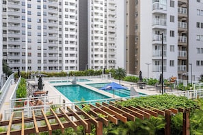 Exterior - Moderno com AC piscina e academia (Rio de Janeiro)