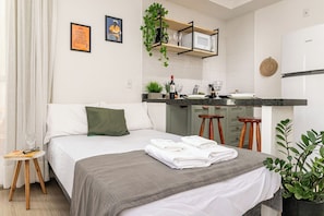 Apartment | Living area - Moderno com AC piscina e academia (Rio de Janeiro)