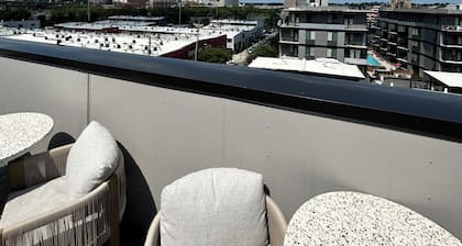 Medical District Gem,Open Layout + Rooftop Sky Lounge