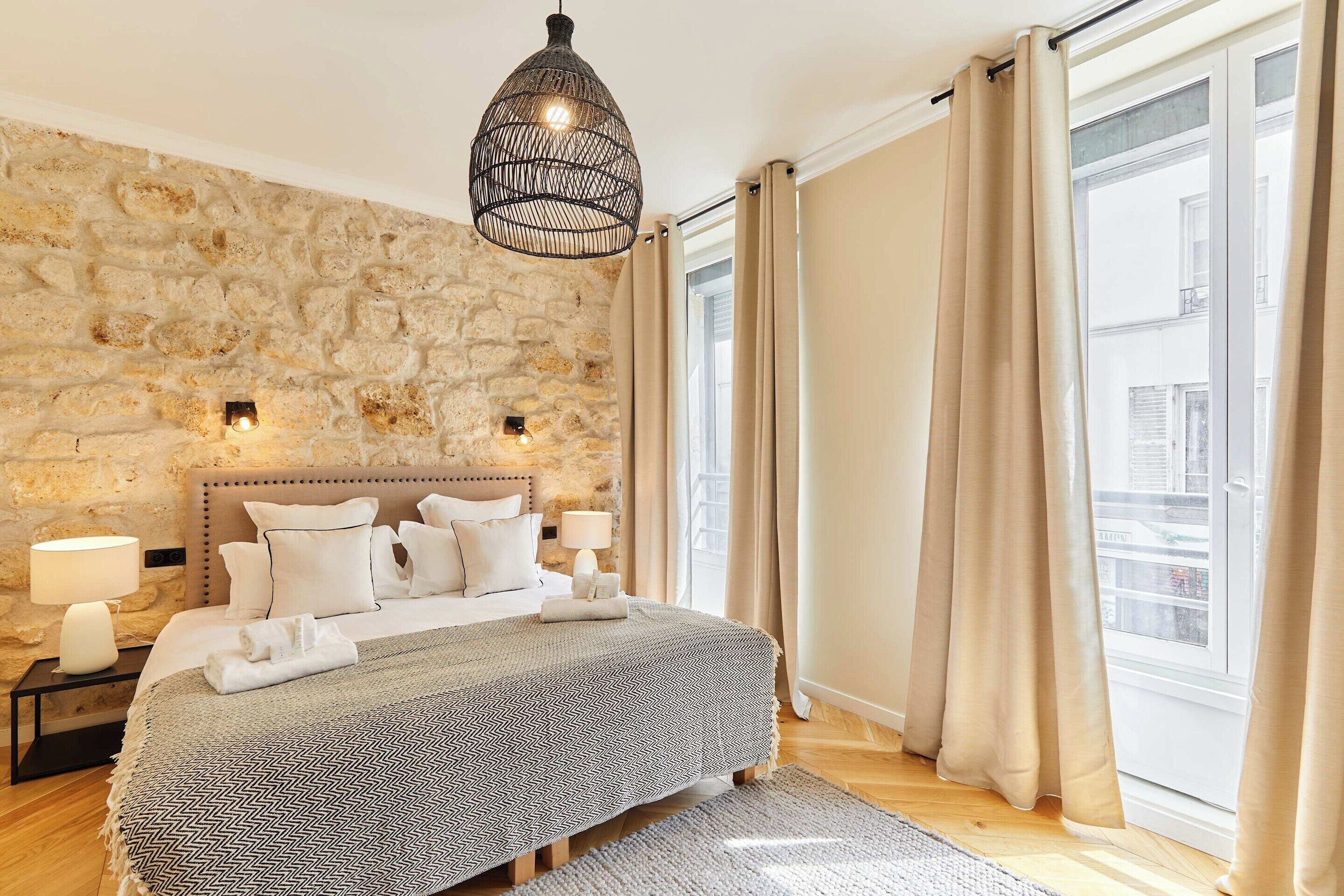 Apartment | 3 bedrooms, laptop workspace, iron/ironing board, bed sheets