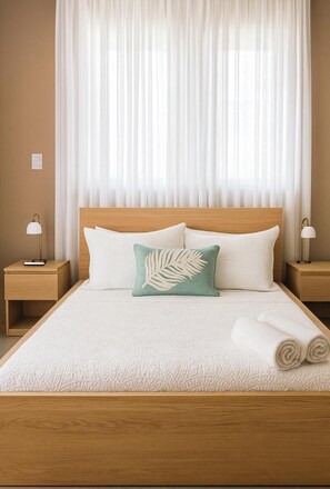 Tabla de planchar con plancha, wifi y ropa de cama 