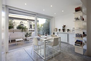 Interior - Apartment 'Db Exclusive Home' with Private Terrace, Wi-Fi and Air Conditioning (Palermo)