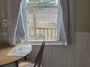 Dining - Waterford 2 family whole home with river views (Waterford)