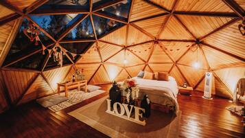 Deluxe Room, Hill View | Spa