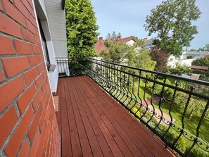 House | Balcony - Holiday Villa With Sauna, Right on the Beach (Ustronie Morskie)