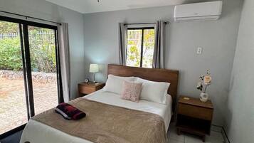2 bedrooms, iron/ironing board, free WiFi