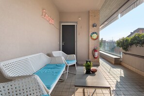 Terrace/patio - Maison Emozioni with Terrace, Hammock and Barbecue (Limbiate)
