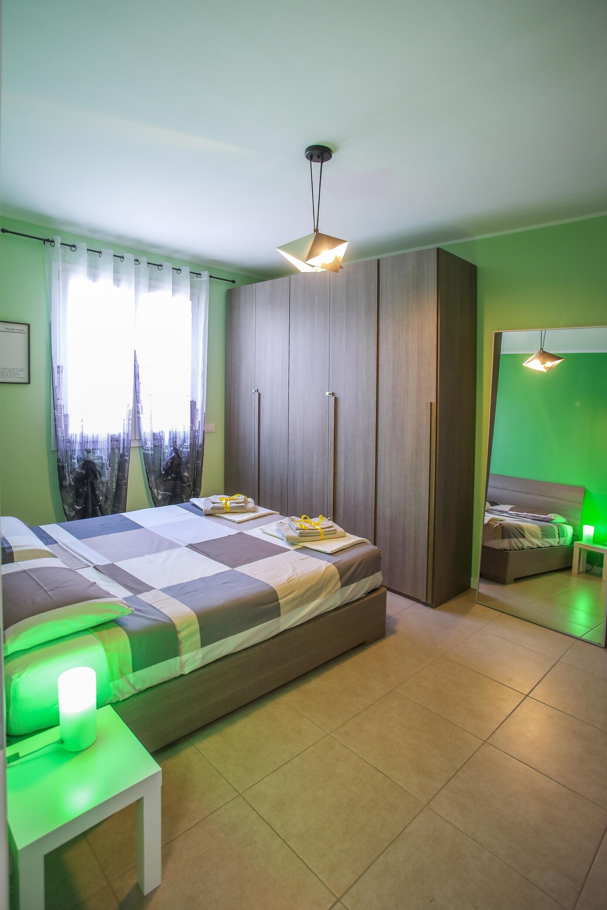 Fer et planche à repasser, Wi-Fi, draps fournis