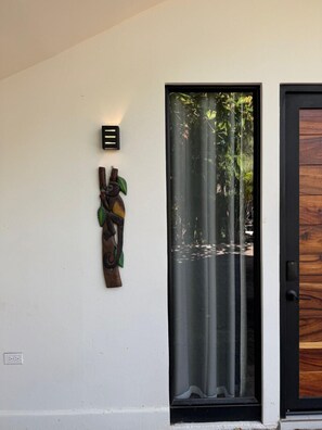 Exterior detail - Jungle Studio / Shared Pool / 2 Min drive to Beach & Downtown Coco (Coco)