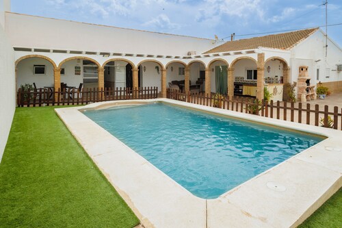 Holiday Home 'El Llano' with Mountain View, Wi-Fi and Air Conditioning