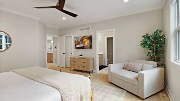 3 bedrooms, desk, iron/ironing board, WiFi