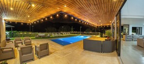 Pool - Modern country house in Sopetran, Antioquia. (Antioquia)
