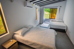 Room - Modern country house in Sopetran, Antioquia. (Antioquia)