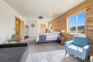 5 chambres, fer et planche à repasser, Wi-Fi, draps fournis